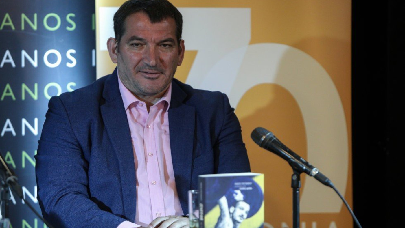 Πύρρος Δήμας: «Έτσι γεννήθηκε η ιδέα για το βιβλίο - Έχω μετανιώσει ότι κάπνιζα τέσσερα πακέτα»