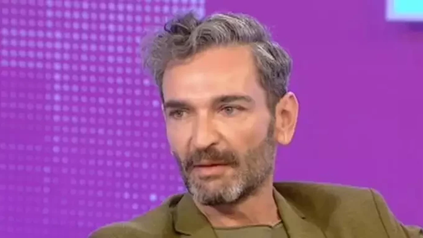 Κωνσταντίνος Δέδες: «Είπα τι κρίμα! Η Σοφία Αλιμπέρτη καθαρίζει τραπέζια»