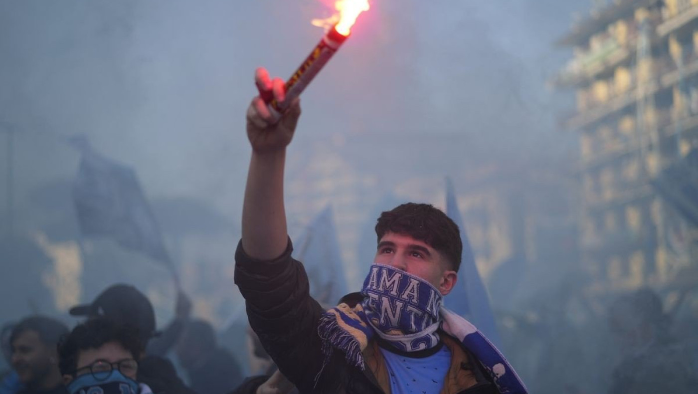 Αποθέωση από τον ιταλικό Τύπο για την κατάκτηση του σκουντέτο από τη Νάπολι