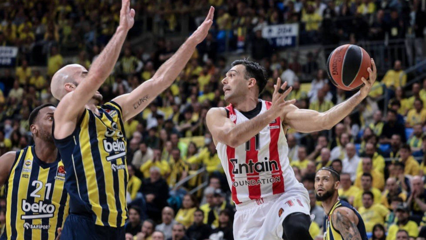 Euroleague: Νίκη της Φενέρ επί του Ολυμπιακού και όλα κρίνονται στον Πειραιά