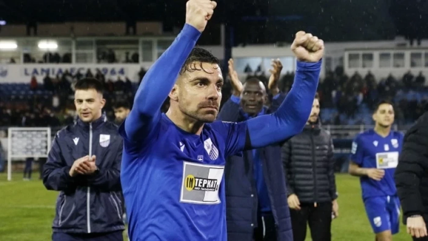 Μανούσος: «Τελευταίο μου ματς μπροστά στον κόσμο της Λαμίας, τα λεφτά και το ποδόσφαιρο δεν γεμίζουν τον χαμένο χρόνο με την οικογένεια»