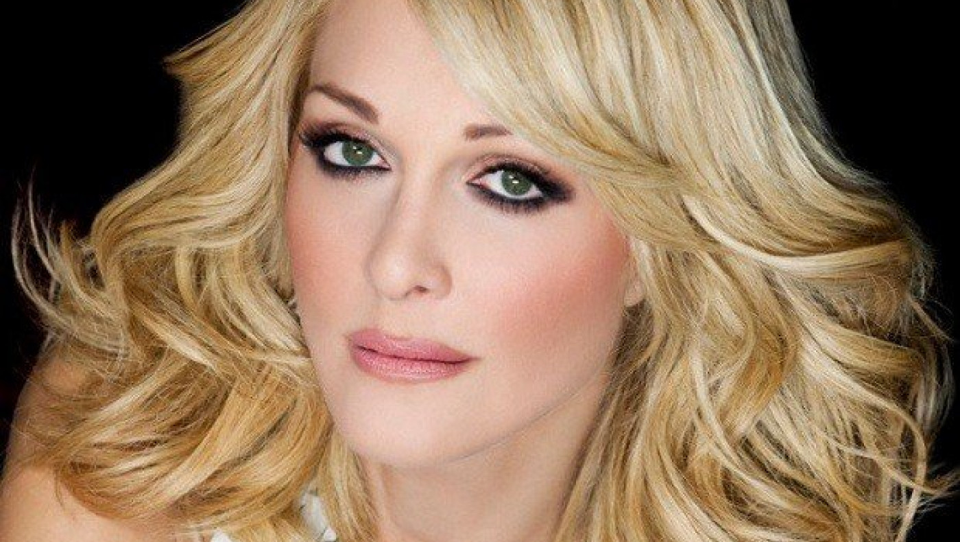 Ο Γιώργος Λιάγκας πρωταγωνιστεί στο video-clip της Νατάσας Θεοδωρίδου! (vid)