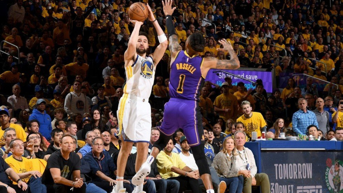 Ακόμη βάζουν… τρίποντα οι Ουόριορς και 1-1 με τους Λέικερς