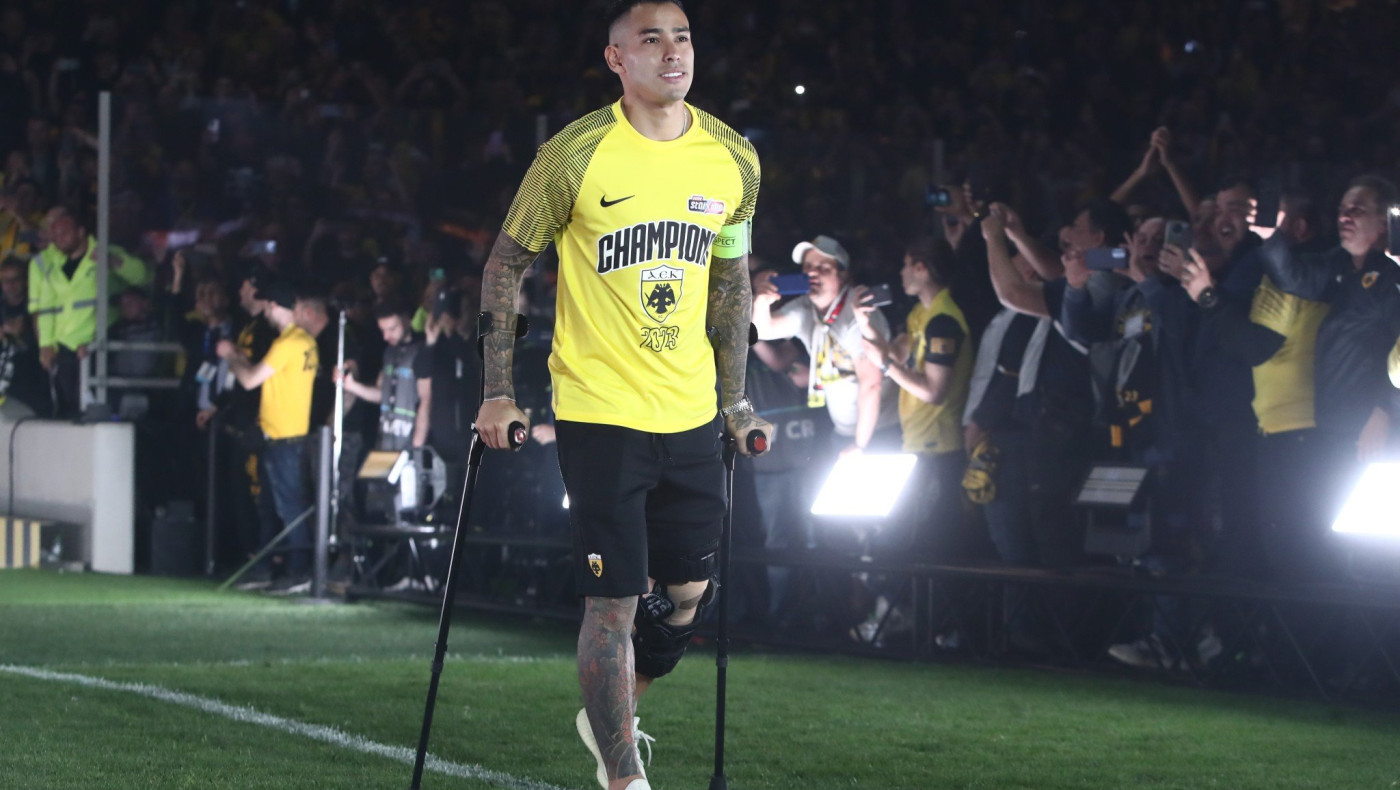 Συγκινεί ο Αραούχο: Με το «Α» για τον Άλκη στο περιβραχιόνιο!