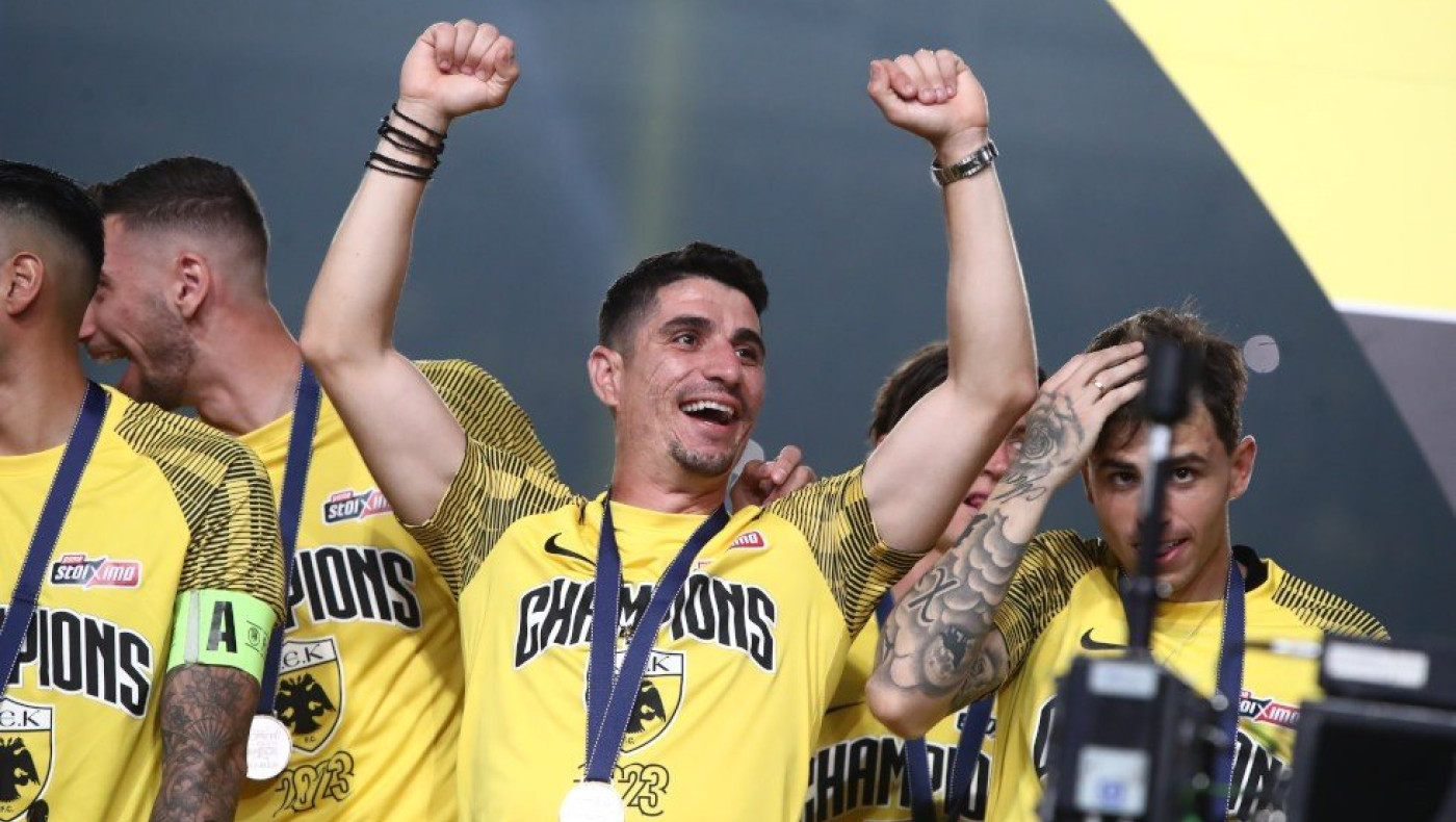 Μάνταλος: «Εκατό φορές καλύτερο το φετινό πρωτάθλημα από το προηγούμενο»