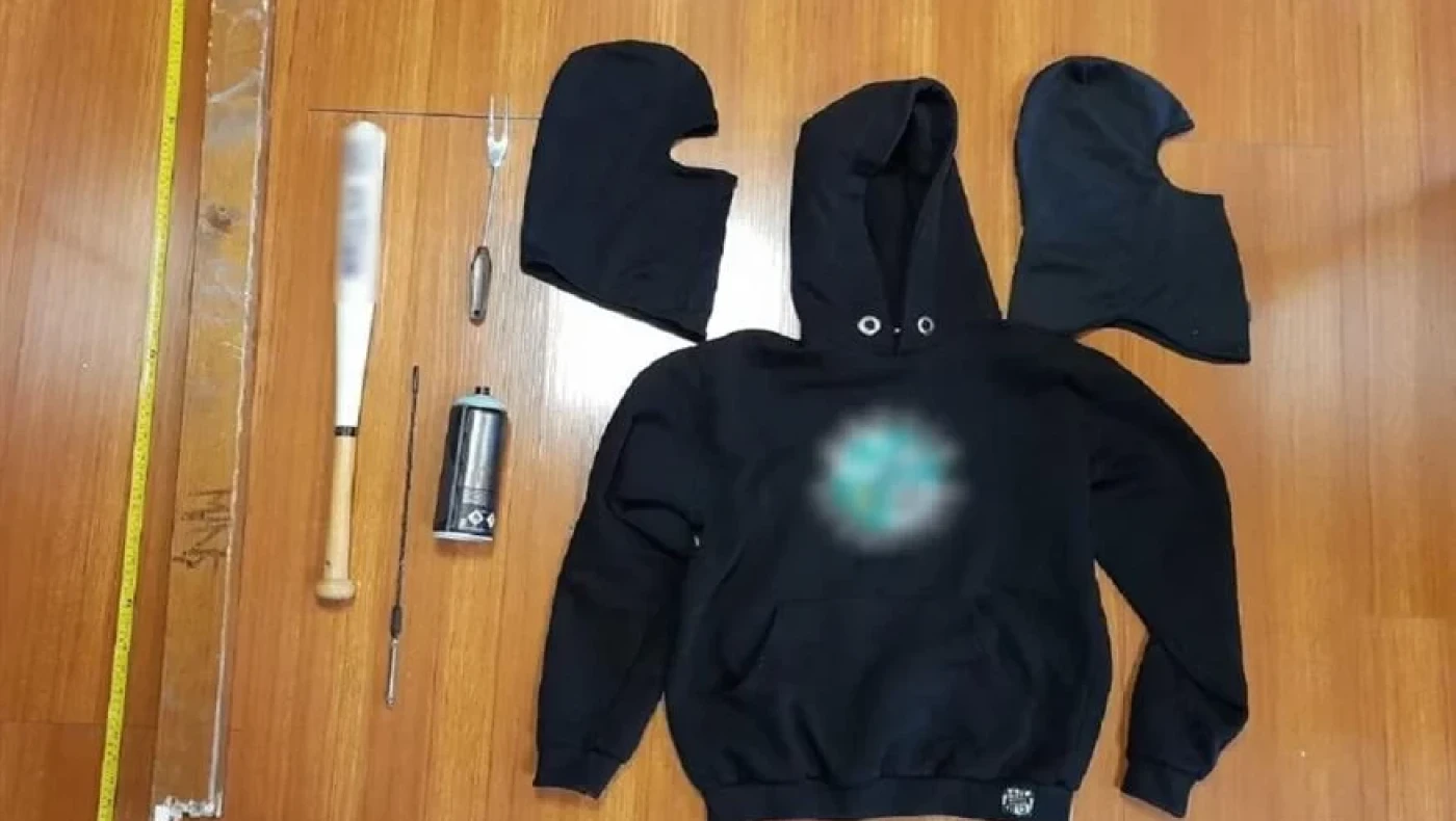 Πώς έγινε ο ξυλοδαρμός ανηλίκων στη Νέα Ερυθραία για «μία μπλούζα της ΑΕΚ»