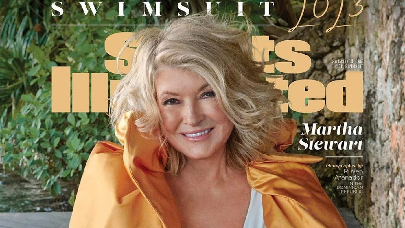 H Μάρθα Στιούαρτ «σπάει» τα στερεότυπα και ποζάρει 81 ετών στο εξώφυλλο του Sports Illustrated