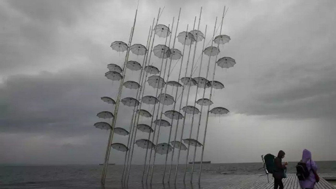 Θεσσαλονίκη: Βίντεο ντοκουμέντο από τη ληστεία σε κοσμηματοπωλείο στην Περαία (vid)