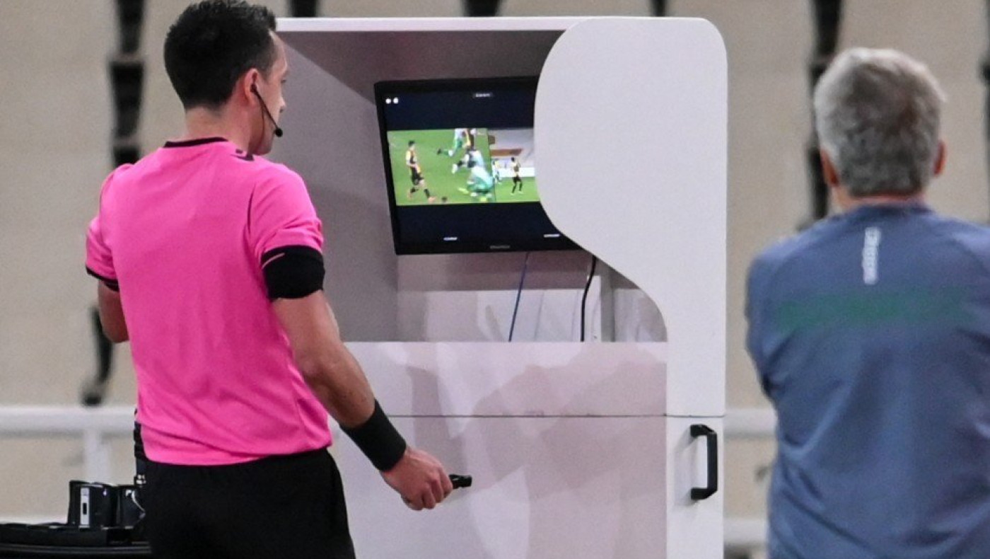 Με Έλληνες διαιτητές και ξένους VARίστες τα ντέρμπι της νέας σεζόν