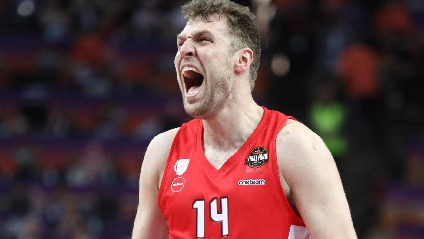 Βεζένκοφ στον Ολυμπιακό: «Μία φορά κόκκινος, για πάντα κόκκινος»