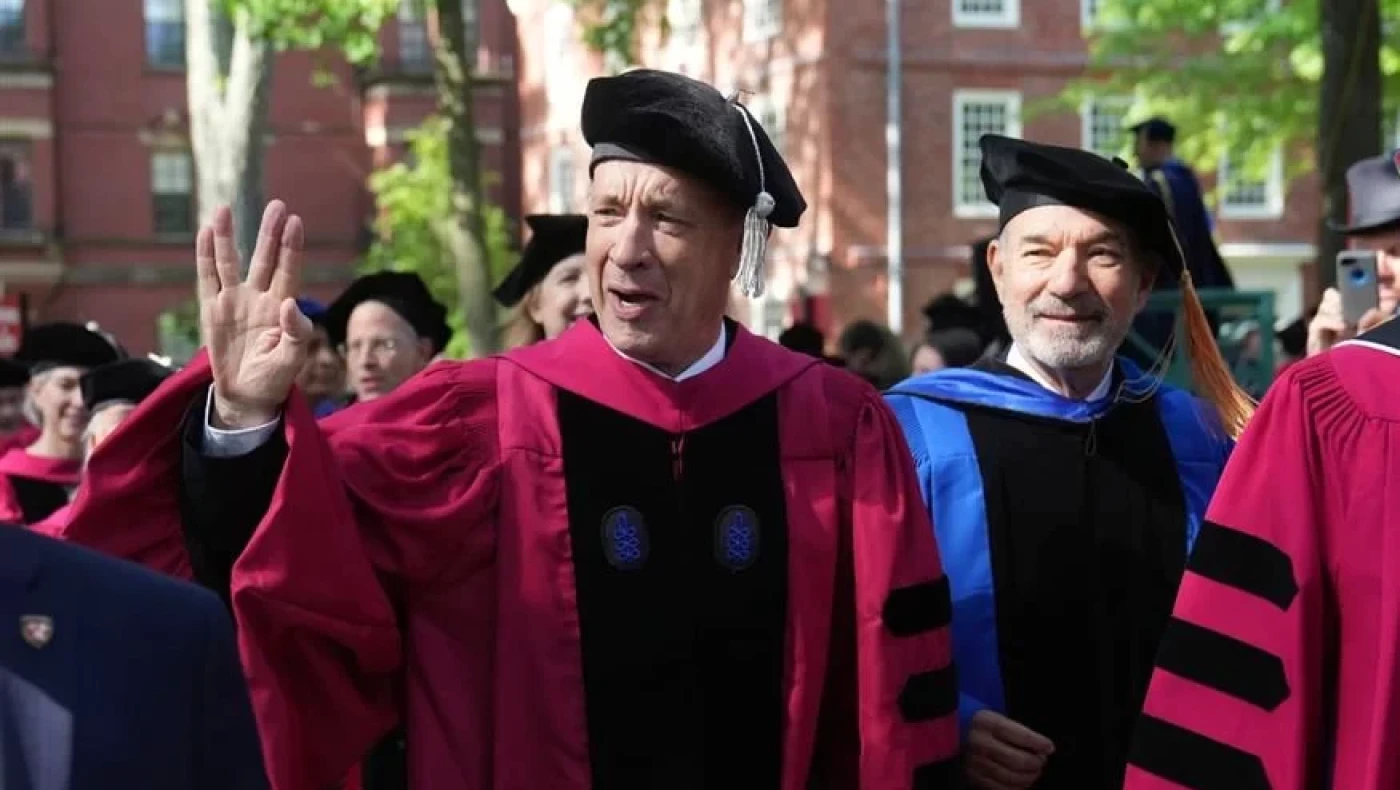 O Tom Hanks τιμήθηκε με πτυχίο του Χάρβαρντ χωρίς να «ιδρώσει» ούτε δευτερόλεπτο
