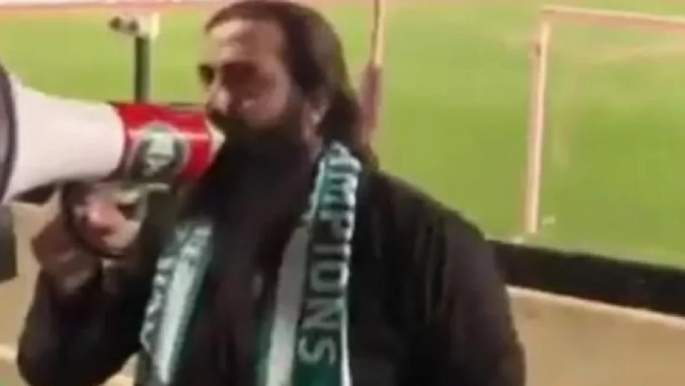 Κύπρος: Viral o ιερέας-οπαδός της Ομόνοιας, που έδωσε το... έναυσμα για υβριστικό σύνθημα κατά του ΑΠΟΕΛ