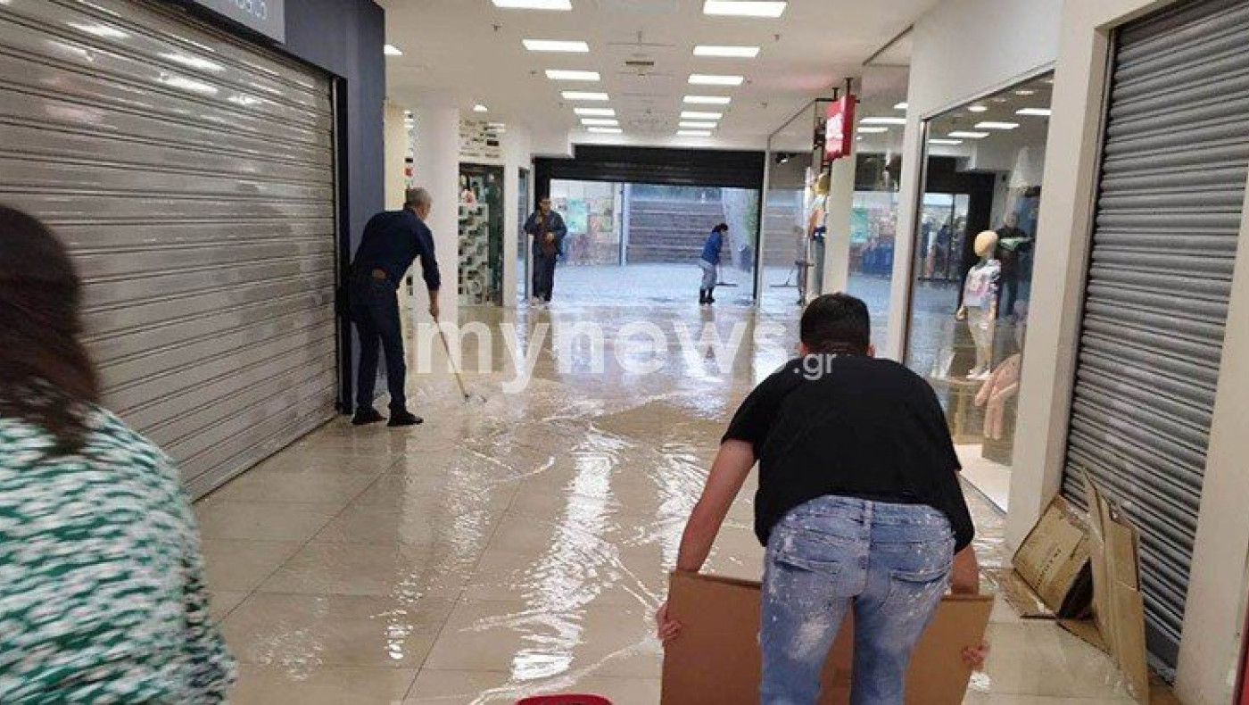 Θεσσαλονίκη: Πλημμύρισε εμπορικό κέντρο!