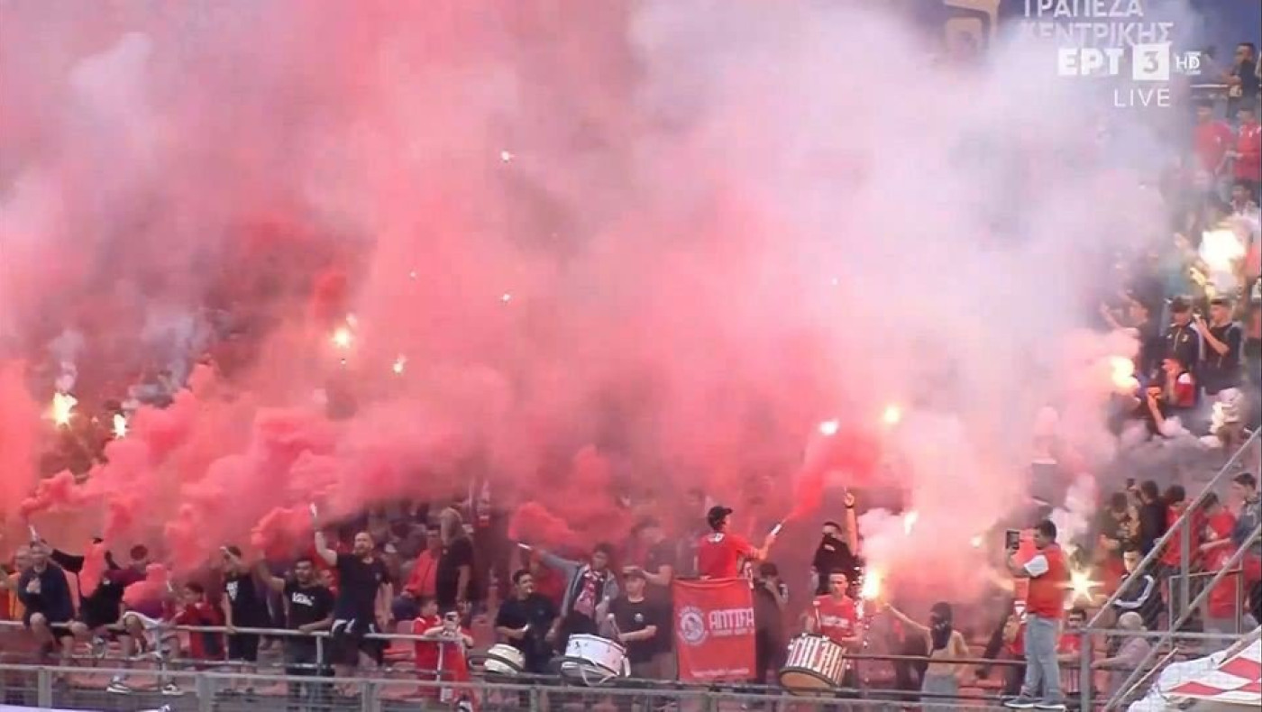 Πανσερραϊκός: Πανηγυρικό το κλίμα στις Σέρρες με δεκάδες καπνογόνα (vids)