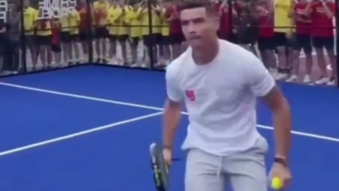 Ο Κριστιάνο Ρονάλντο έπαιξε πάντελ στη Σιγκαπούρη!