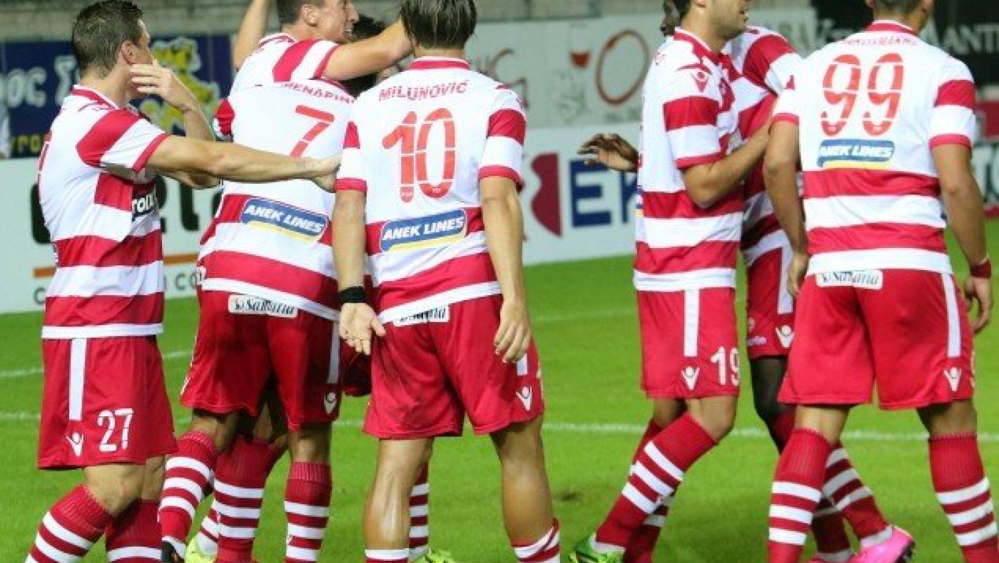 Την έριξε στο πηγάδι! (videos)