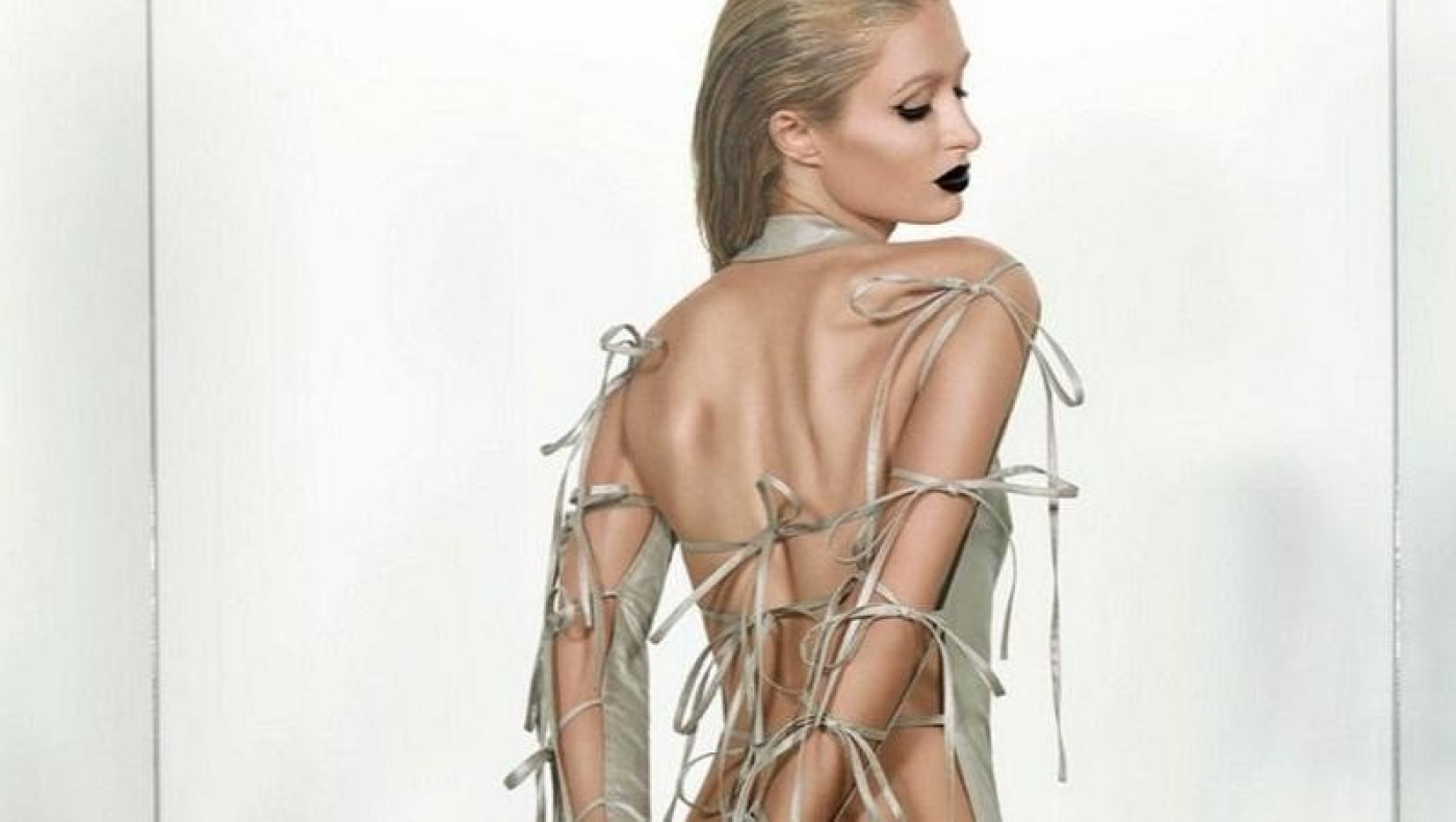 Η Πάρις Χίλτον με δεμένα τα χέρια! (pics)