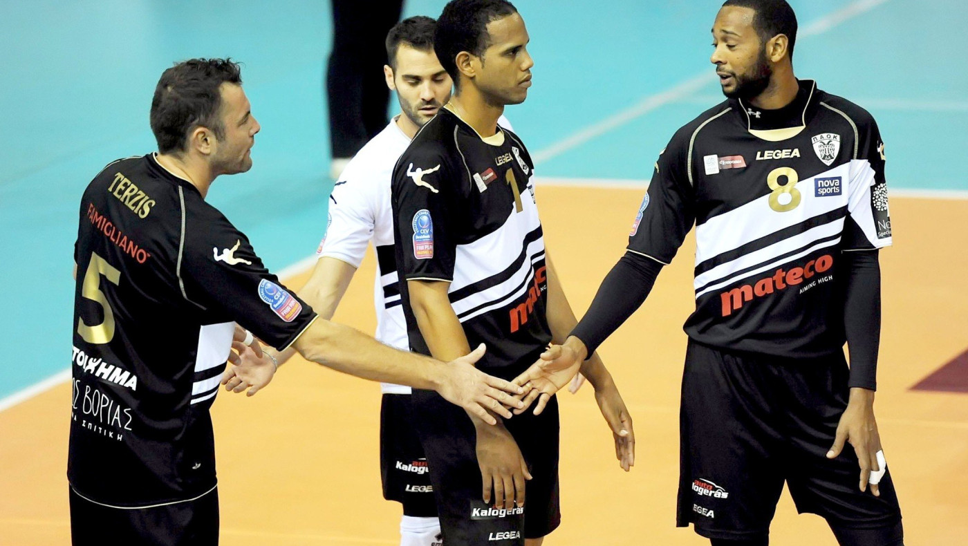 Kάτι δεν πάει καλά και πρέπει να το βρουν Ζελιάσκοφ και παίκτες