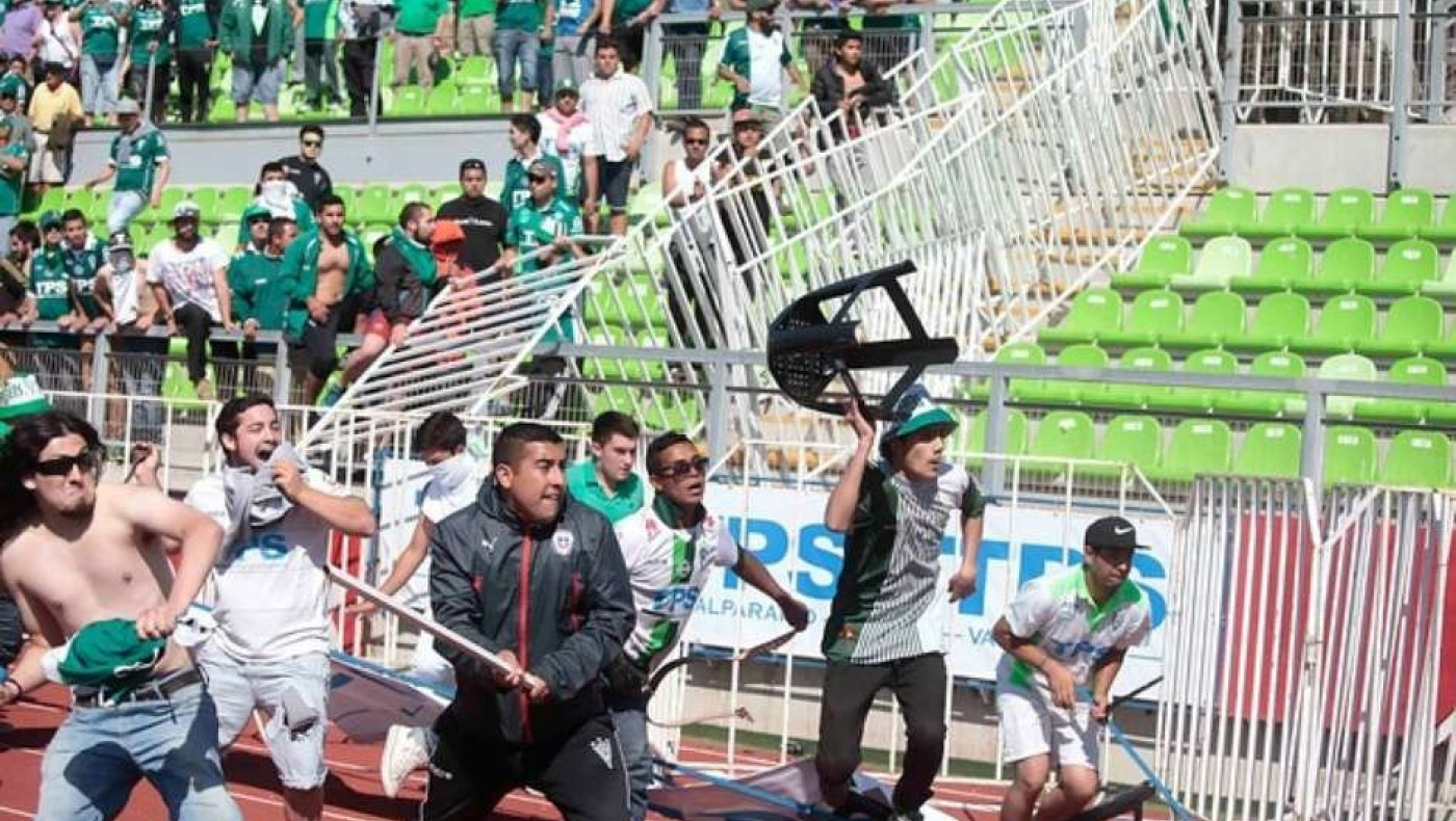 Τρελά επεισόδια στη Χιλή - Αναβολή στο Σαντιάγο - Κόλο Κόλο! (video)