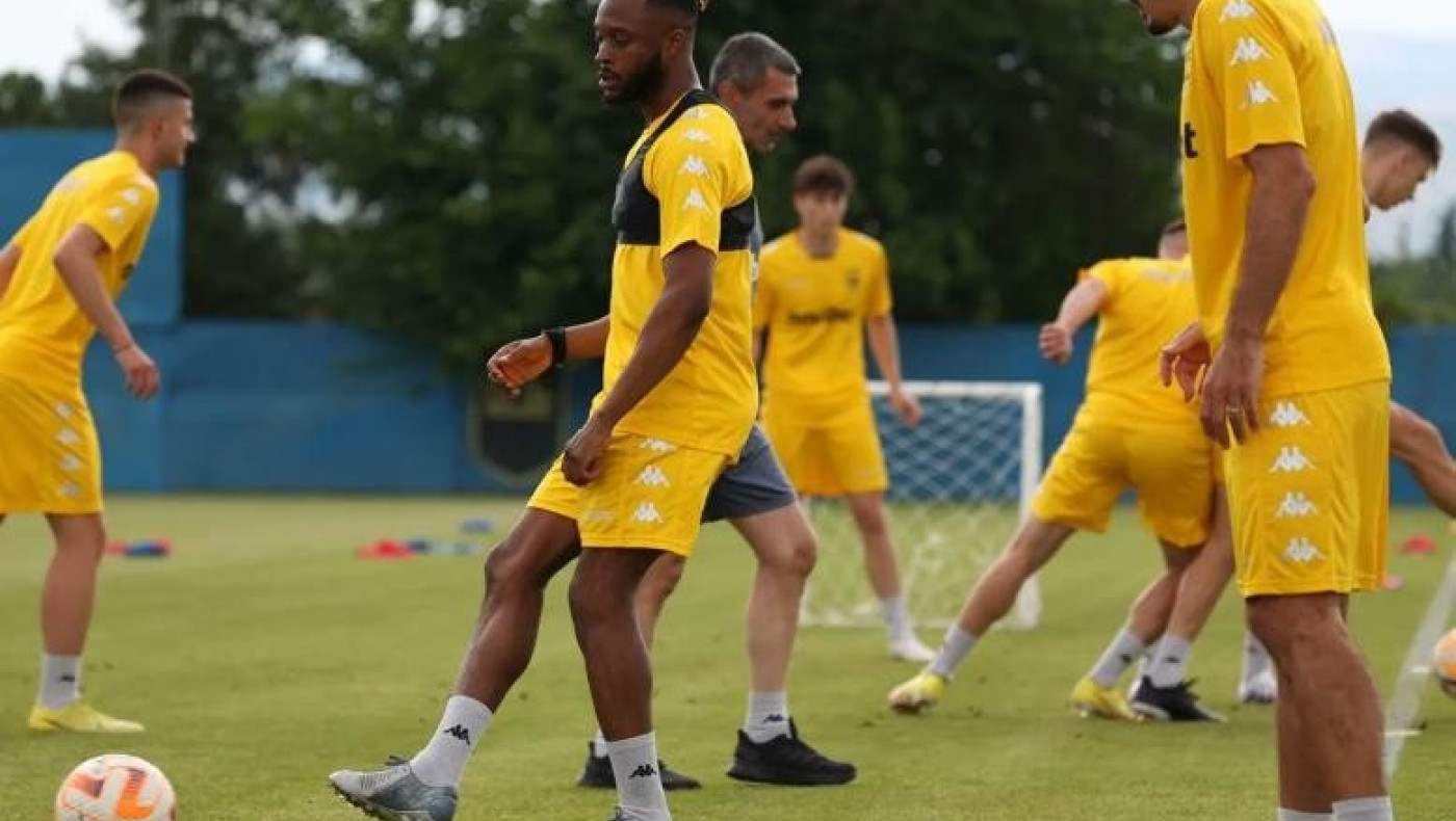 Άρης: Διπλή προπόνηση με μία άφιξη