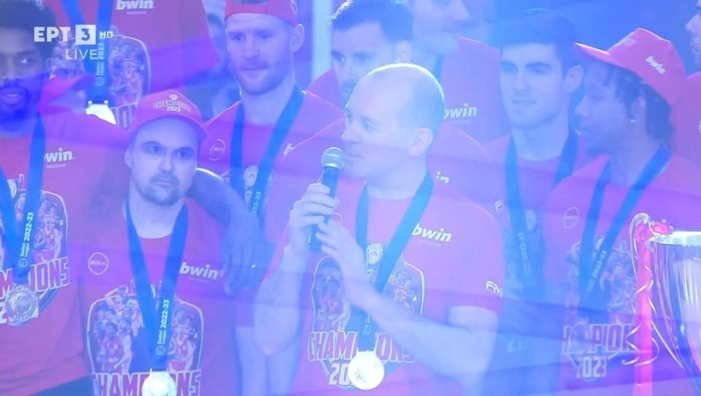 Ο Γ. Αγγελόπουλος ζήτησε από τους φιλάθλους του Ολυμπιακού να σταματήσουν υβριστικό σύνθημα κατά του Παναθηναϊκού