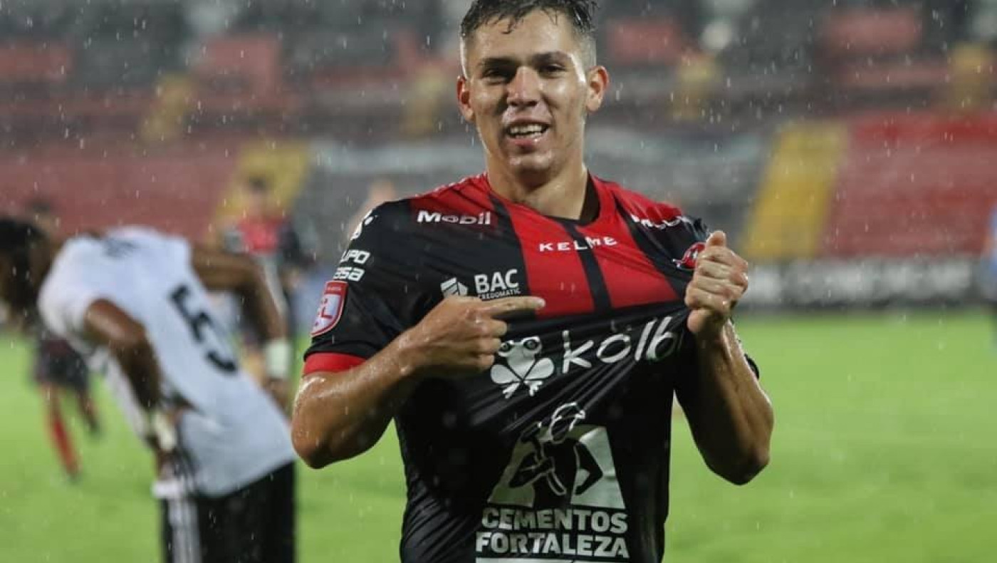 Δημοσίευμα στην Κόστα Ρίκα: «Ενδιαφέρον του Άρη για τον Κάρλος Μόρα»