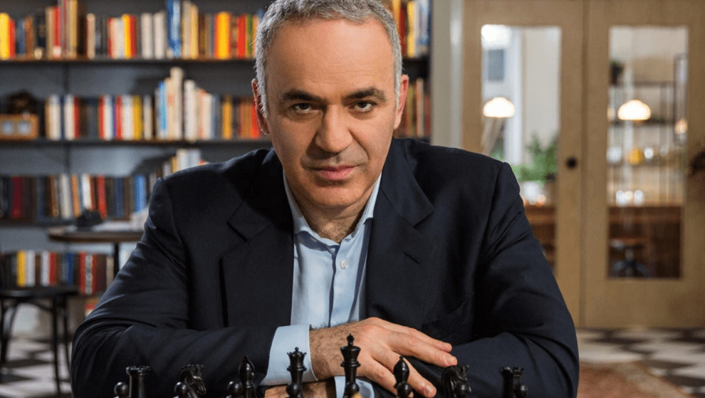 Δραματικό μήνυμα του Κασπάροφ: «Η Ρωσία κατέρρευσε πριν από χρόνια»