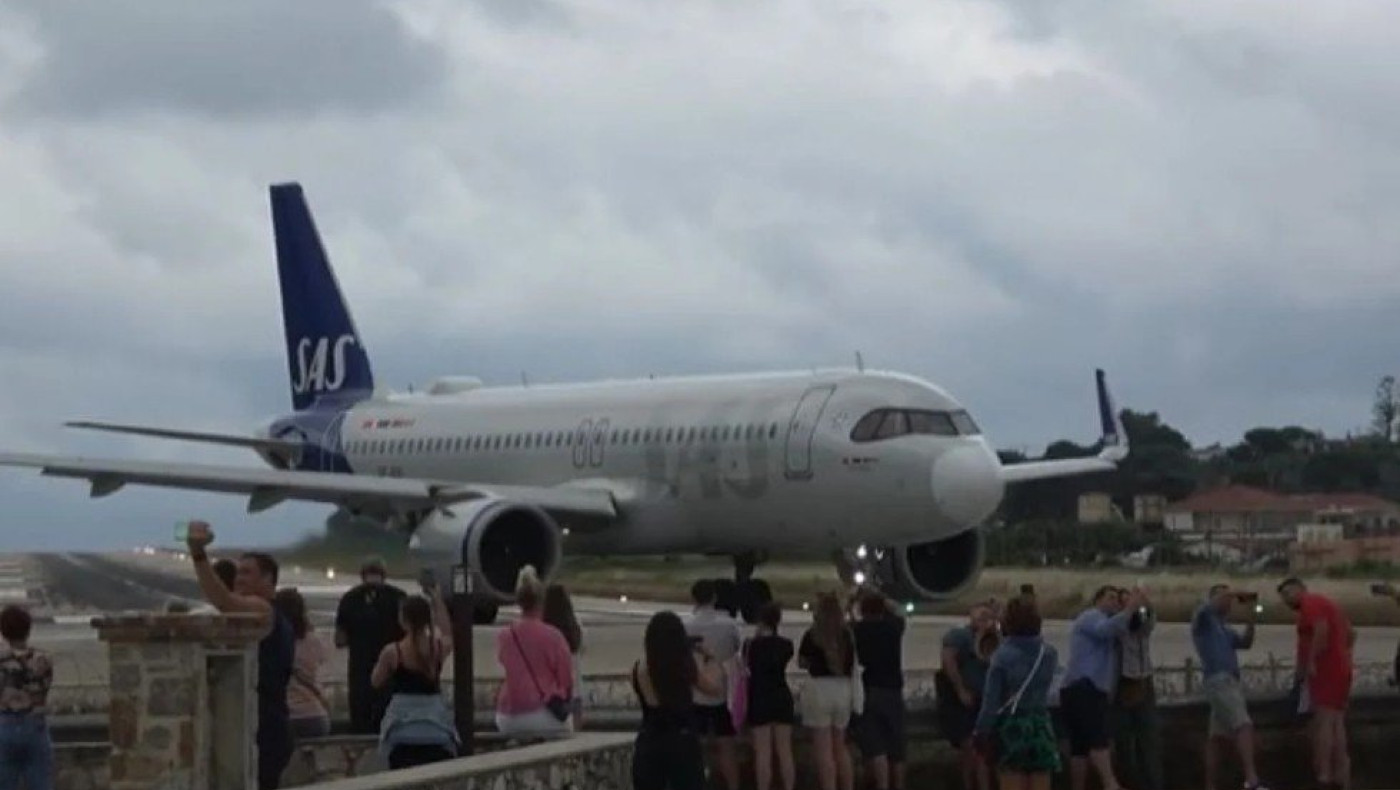 Σκιάθος: Τρομακτική απογείωση αεροπλάνου - Τι συνέβη στον αεροδιάδρομο