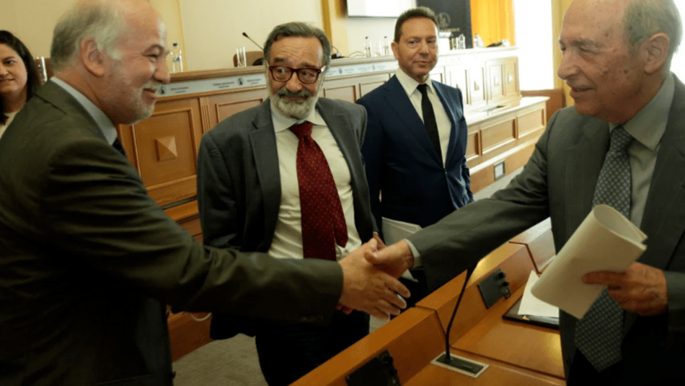 Τους είχε έτοιμους για φυλακή και τον… «ανασχημάτισαν»