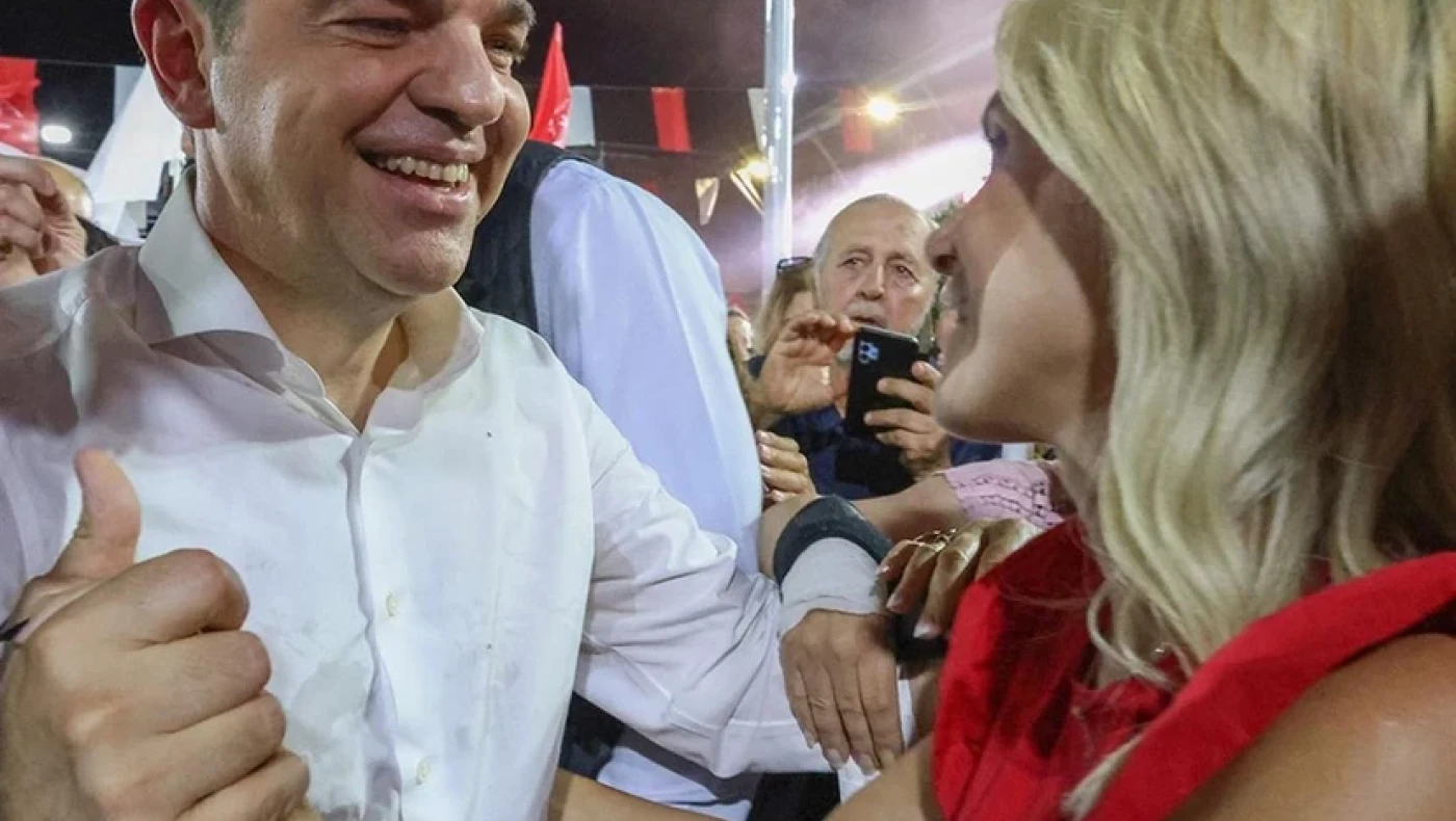 Δώρα Τσαμπάζη για Αλέξη Τσίπρα: «Πρόεδρε είμαι περήφανη που συμπορεύτηκα μαζί σου»