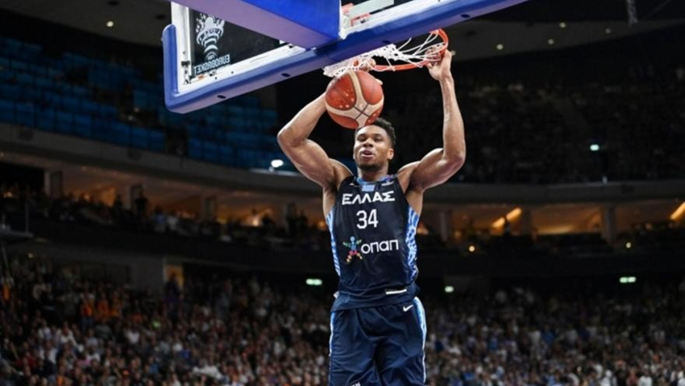 GM των Μπακς για Γιάννη: «Δεν έχει παρθεί απόφαση για το Παγκόσμιο»