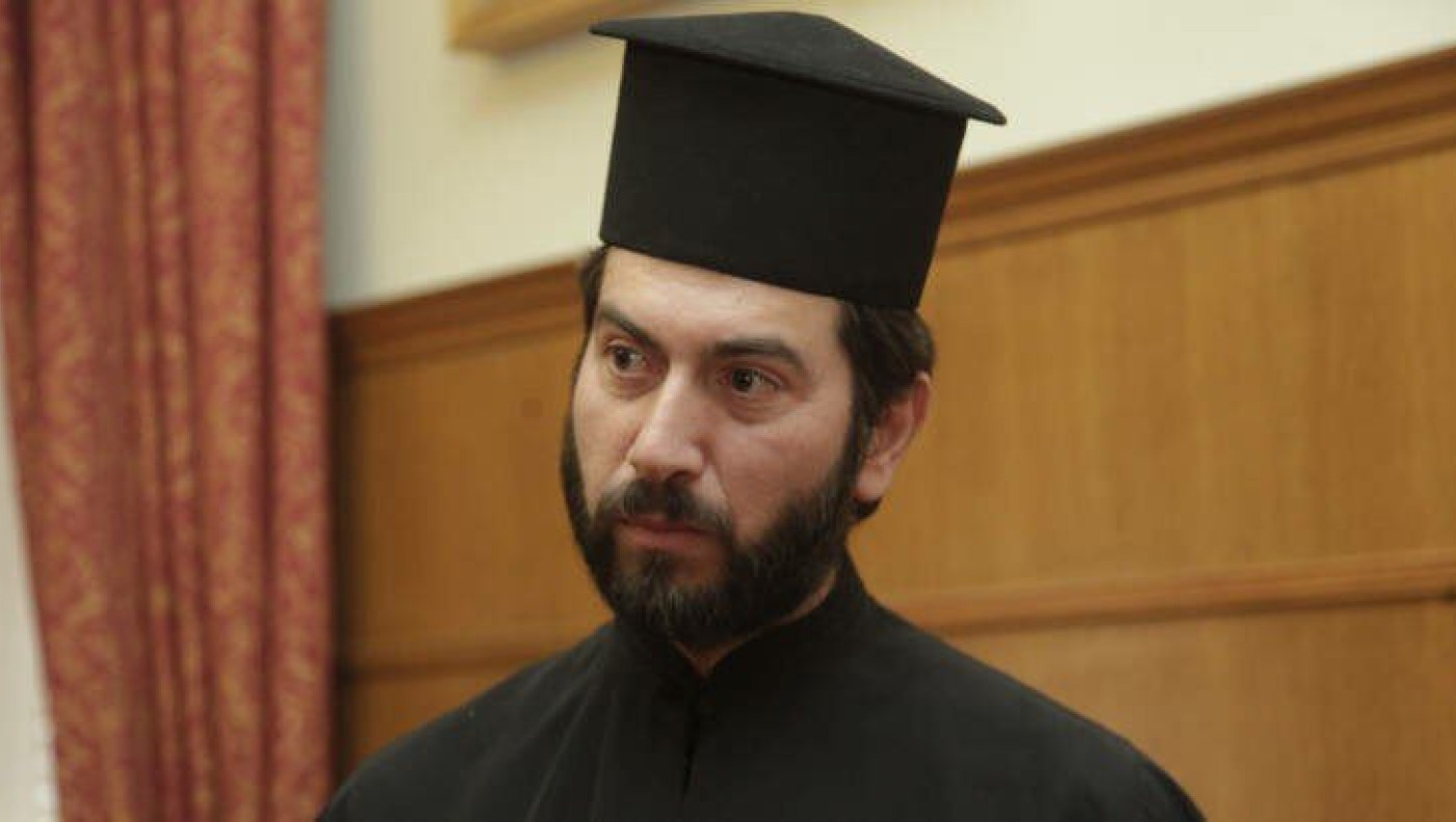 Μουζουράκης για πατέρα Αντώνιο: «Αν είχα γιο θα τον άφηνα στα χέρια του»