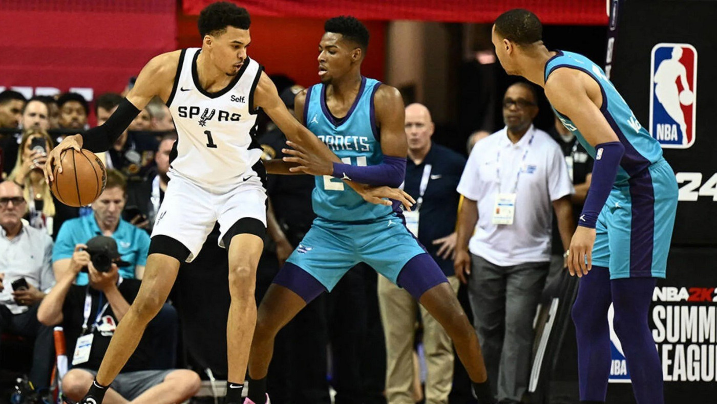 «Τα έσπασε» στο ανεπίσημο ντεμπούτο του ο Ουεμπανιάμα