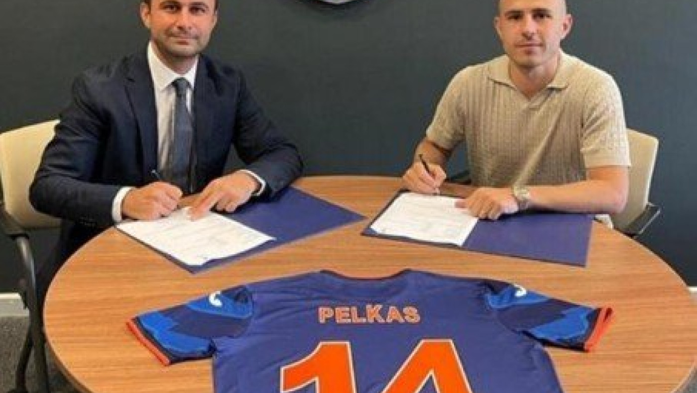 Υπέγραψε στην Μπασακσεχίρ και παρουσιάστηκε ο Πέλκας