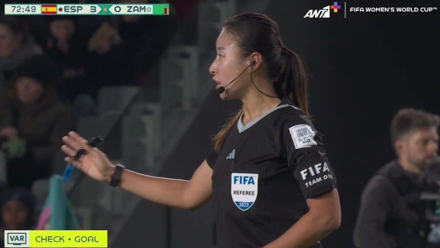 Διαιτητής τα έκανε... θάλασσα με τα αγγλικά της στο Παγκόσμιο Κύπελλο Γυναικών