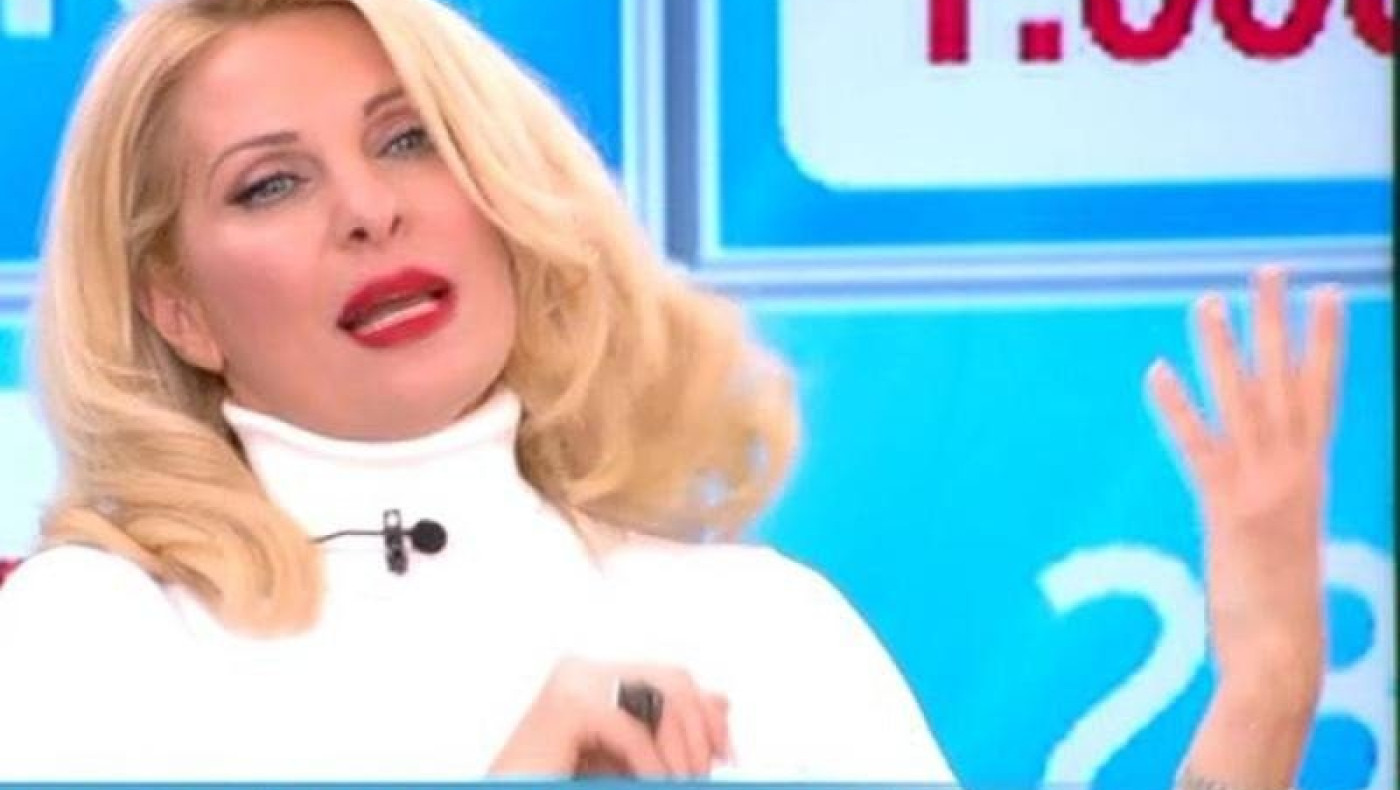 Η Ελένη Μενεγάκη έξαλλη στον αέρα της εκπομπής της! (ΒΙΝΤΕΟ)