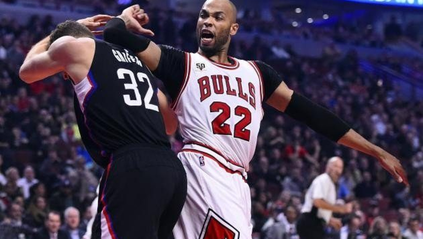 Το σκληρό φάουλ του Γκρίφιν στον Γκίμπσον! (vid)