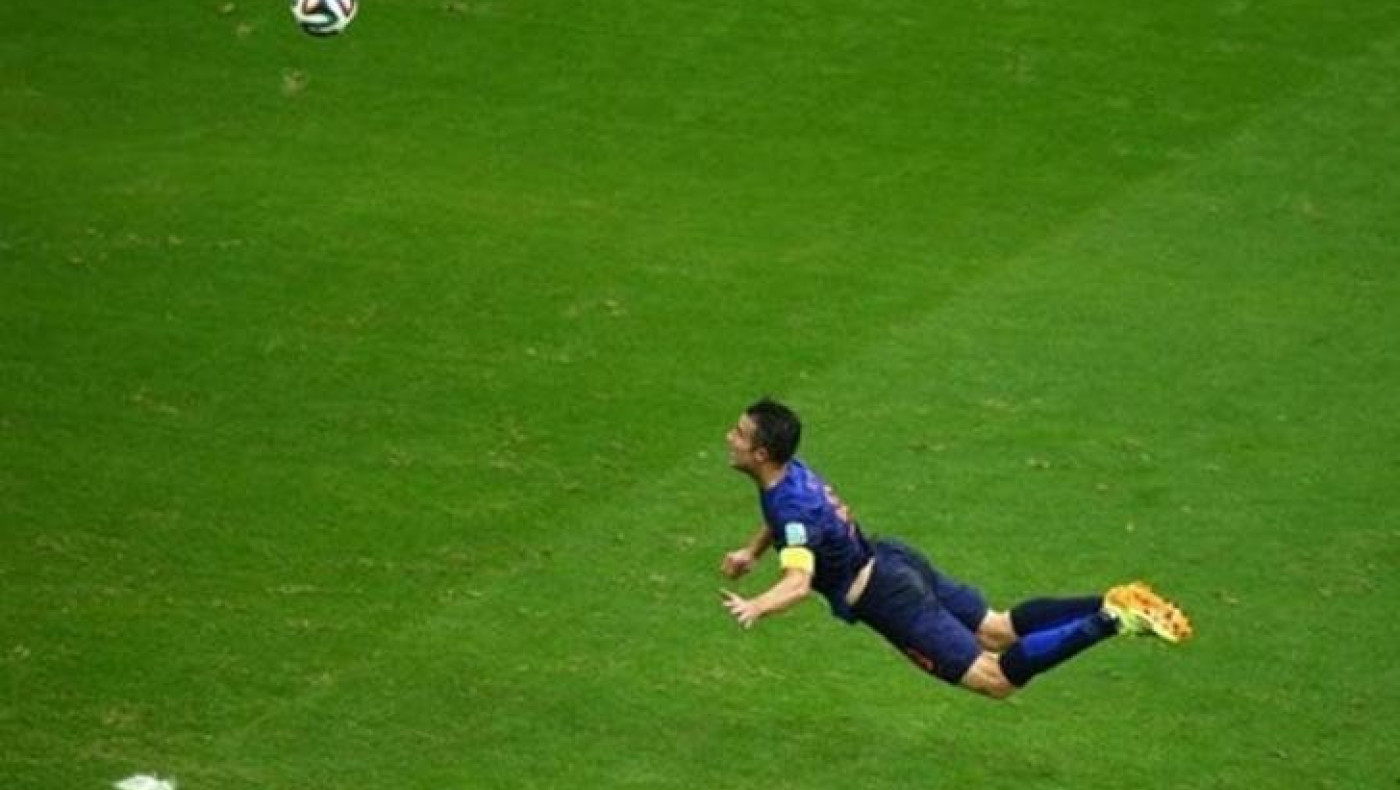 Δέκα «γκολ-ποίημα» με κεφαλιά(VIDEO)