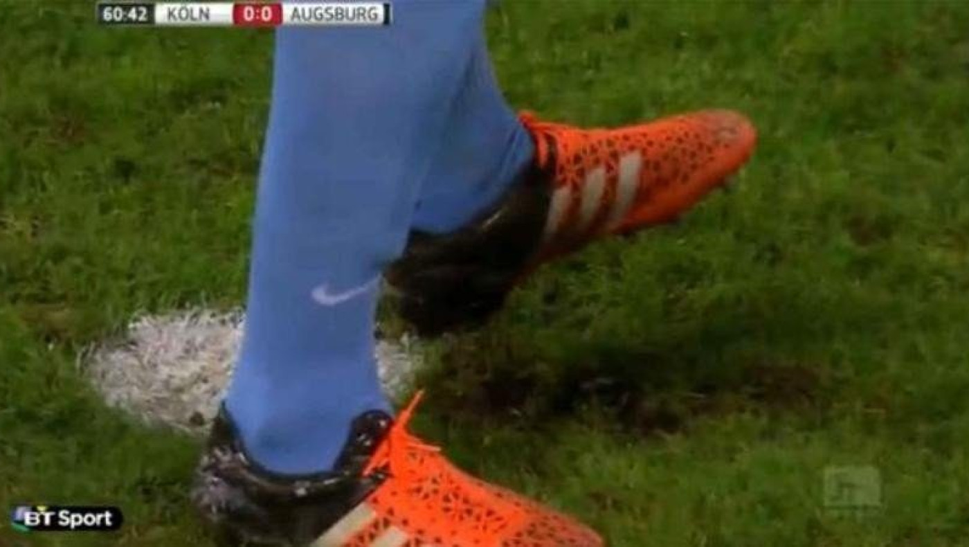 Κύριε Μάρβιν Χιτζ κατέστρεψες το χορτάρι του γηπέδου; Τώρα πλήρωσε! (video)