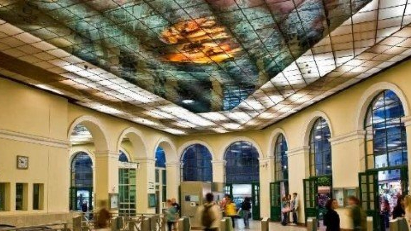 To «ύποπτο πακέτο» που σήμανε συναγερμό στο Μοναστηράκι!  