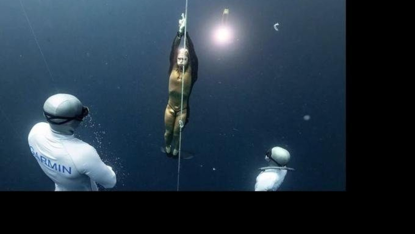 Απίστευτο ρεκόρ κατάδυσης: Κατέβηκε 133 μέτρα με μια ανάσα!