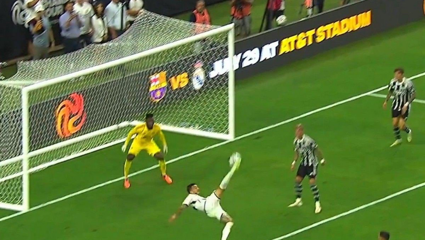 Συστήθηκε με τον καλύτερο τρόπο ο Χοσέλου- Γκολάρα κόντρα στη Γιουνάιτεντ