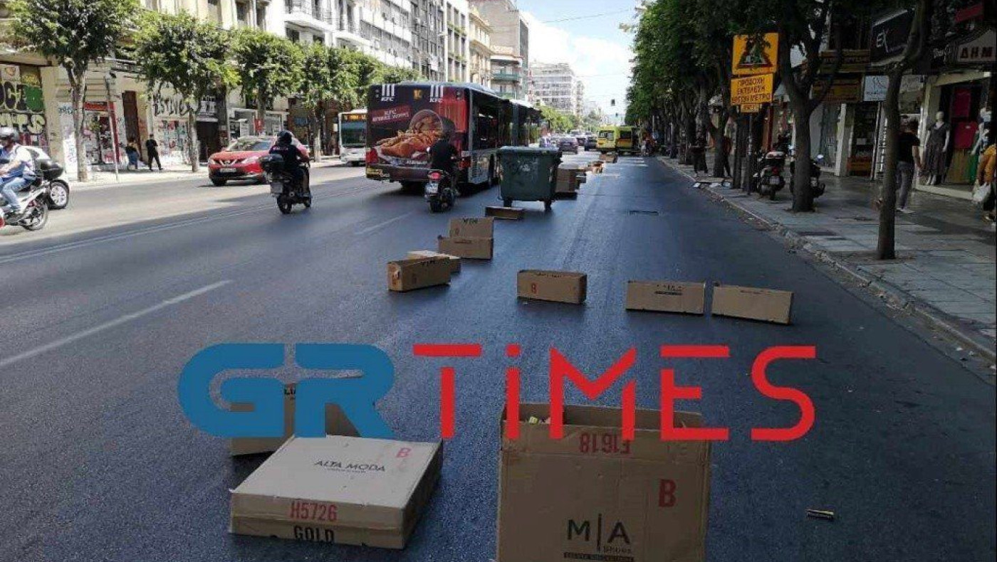 Θεσσαλονίκη: Πανικός από λάδια στον δρόμο – Τουλάχιστον 3 τραυματίες