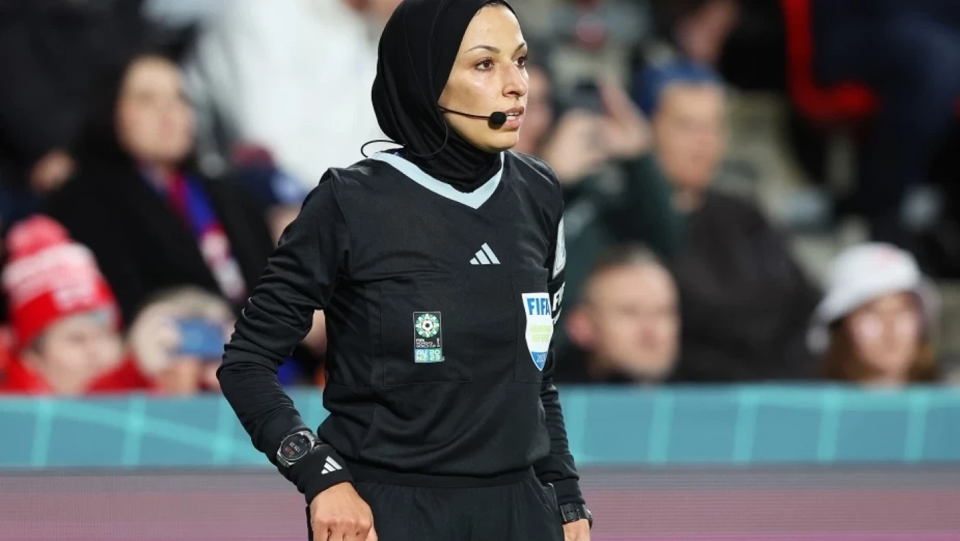 Χίμπα Σαάντια: Η πρώτη Παλαιστίνια ρέφερι σε Παγκόσμιο Κύπελλο