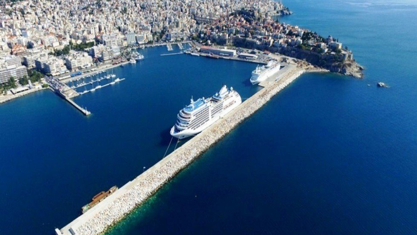 Καβάλα: Βούλγαρος «κατέβασε» από το λιμάνι την ελληνική σημαία και ανέβασε σημαία της χώρας του