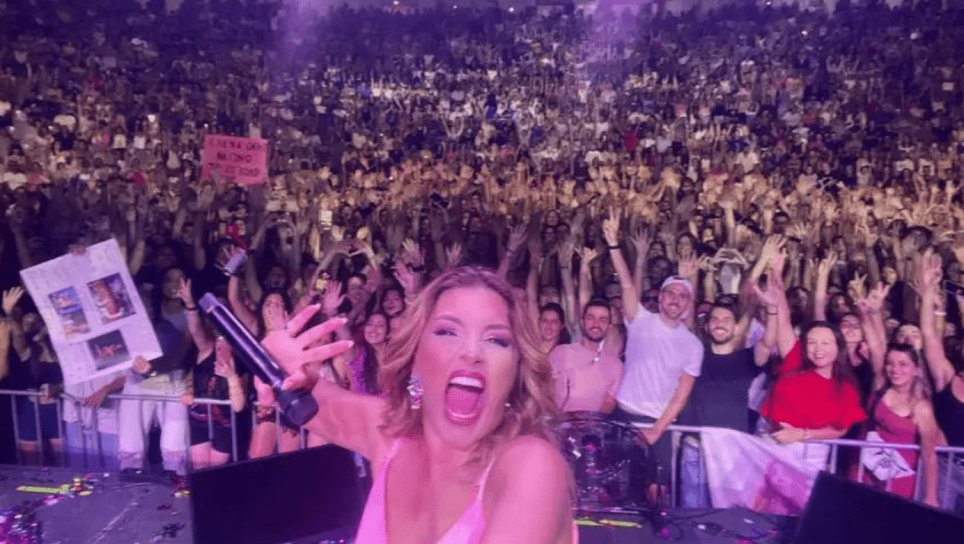 Χαλκιδική: Αγόρι ζήτησε από την Παπαρίζου να γίνει ο... ζιγκολό της