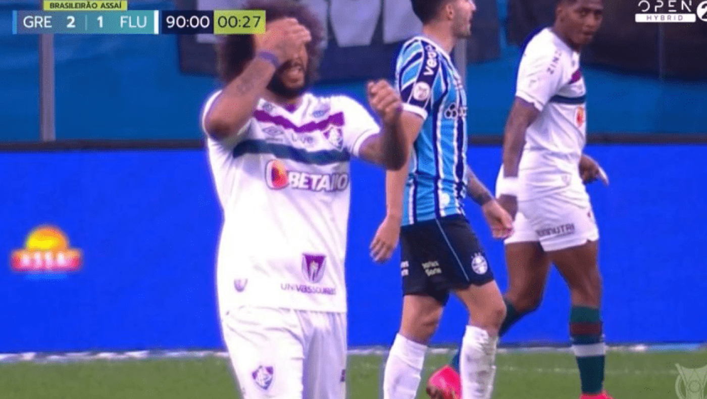 Το βολέ του Μαρσέλο έστειλε την μπάλα πλάγιο - Έβαλε τα γέλια ο σπίκερ