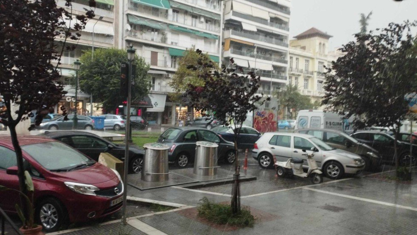 Έντονη βροχόπτωση στη Θεσσαλονίκη