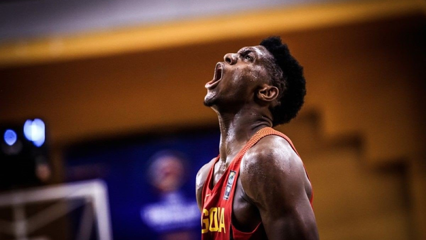 Ο Σίλβιο Ντε Σόουζα του Άρη στην αποστολή της Ανγκόλα﻿ς για το Μουντομπάσκετ