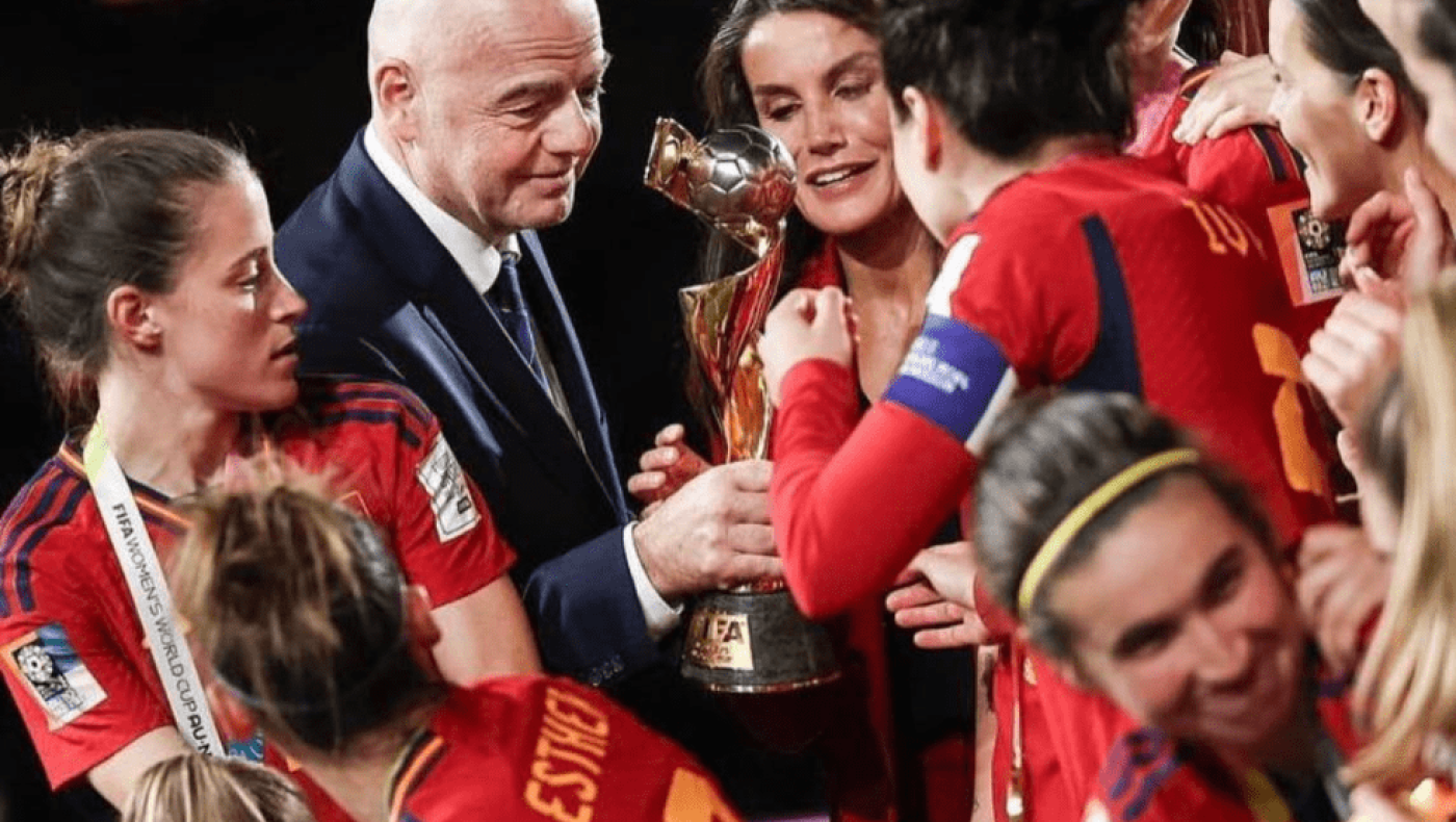 Πήρε για πρώτη φορά θέση ο Ινφαντίνο για το φιλί: «Οι πανηγυρισμοί χάλασαν μετά από αυτό»